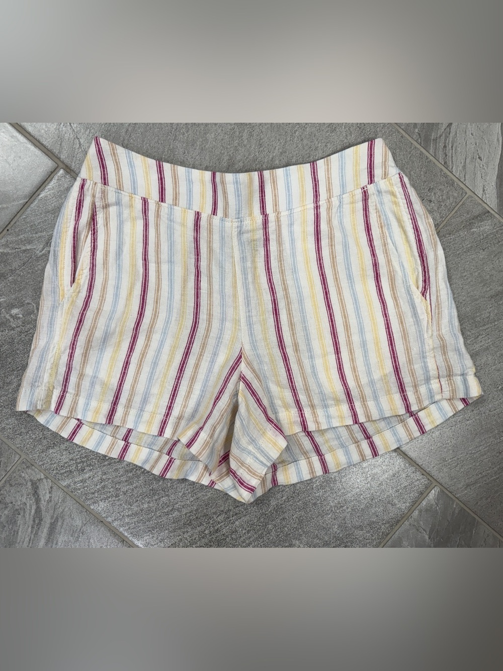 GAP Striped High-Waist Shorts – Cream with Pink, Blue & Yellow Stripes